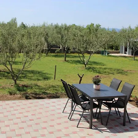 Apartmani Toni Drnis Exterior photo