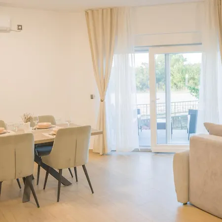Apartmani Toni Drnis Exterior photo