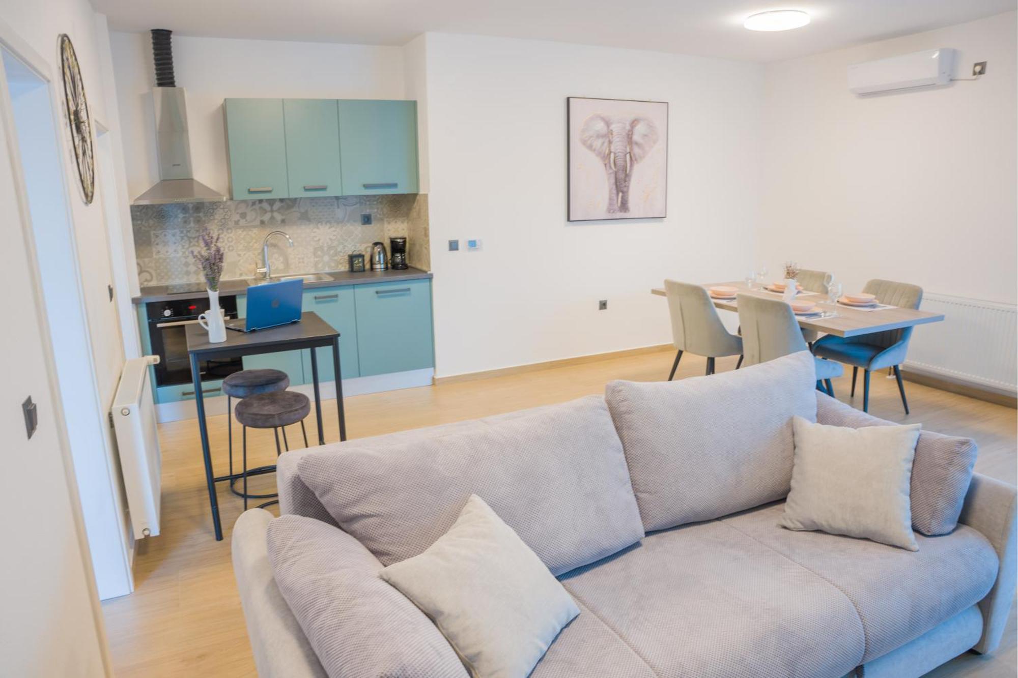Toni Apartment